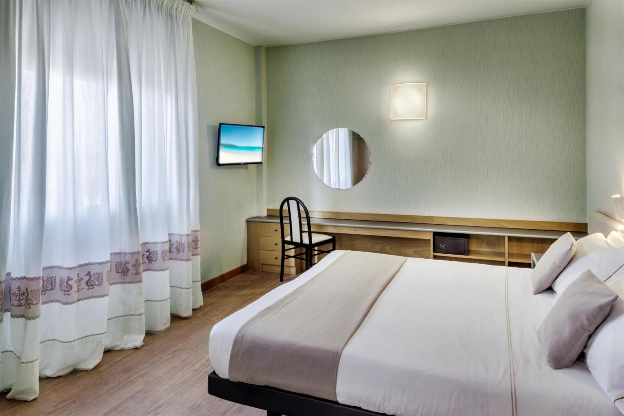 Best Western Hotel Residence Italia Quartu SantʼElena Exterior foto